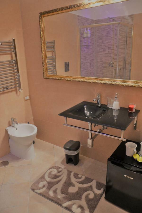 Domus Sanfelice Suite Naples Exterior photo