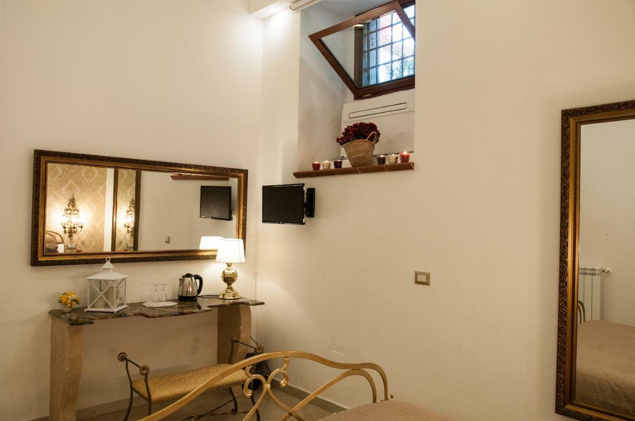Domus Sanfelice Suite Naples Exterior photo