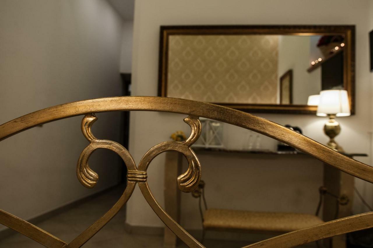 Domus Sanfelice Suite Naples Exterior photo